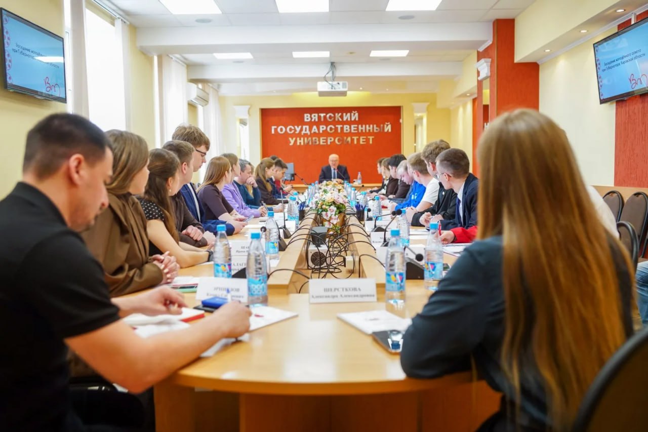 Александр Соколов утвердил новый состав молодежного совета при губернаторе