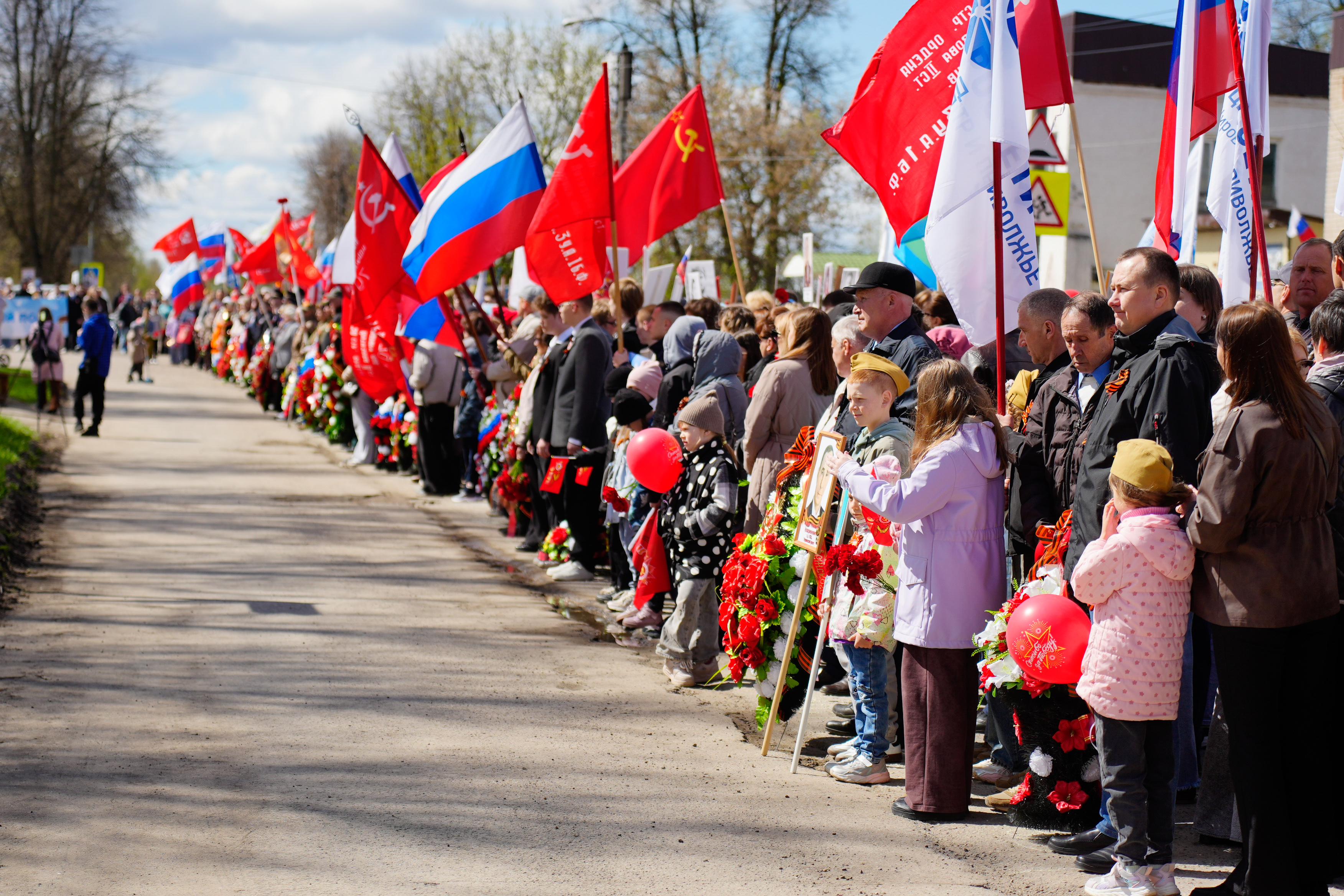 Во всех районах Кировской области звучат песни Победы