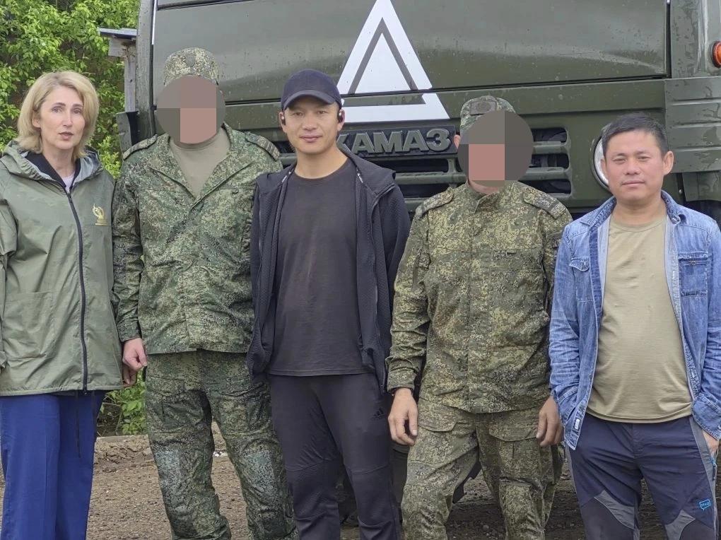 Жители Афанасьевского округа отправили бойцам СВО пиломатериалы для блиндажей