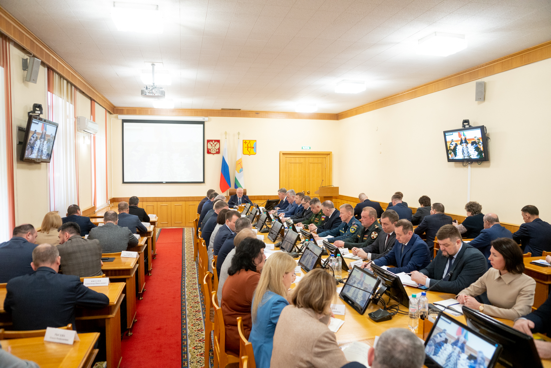 Кировская область предлагает приравнять неочистку крыш от снега к грубым нарушениям лицензионных требований
