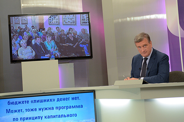 Игорь Васильев: оставить педагогов без денег мы не позволим