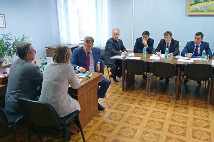 Власть не может быть «не у дел»