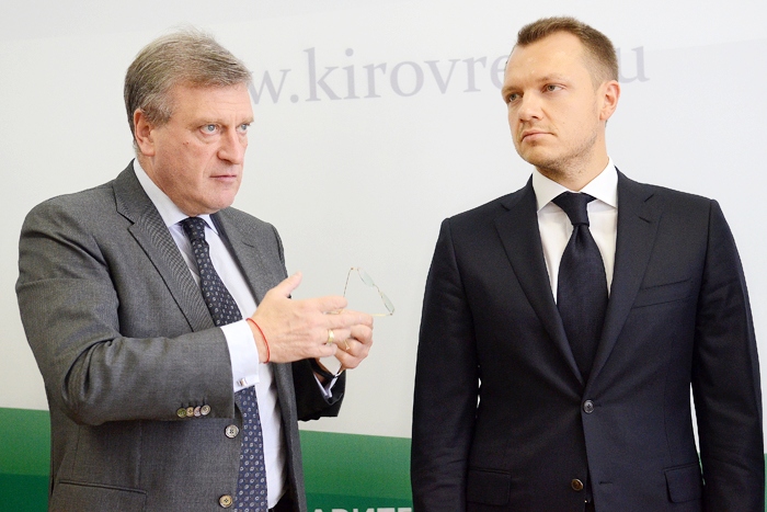 Кировская область наводит мосты