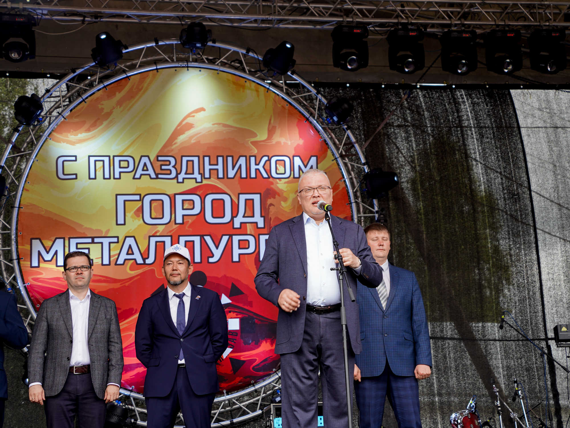 Александр Соколов поблагодарил металлургов за труд на благо региона
