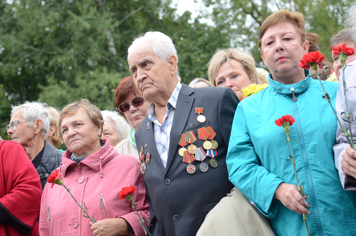 В Кирове открыт памятник кировчанам-труженикам тыла