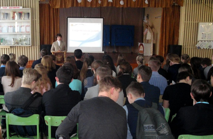 Более 1,5 тыс. кировских старшеклассников выбрали будущую профессию с помощью службы занятости