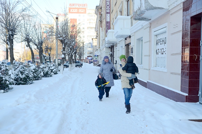 «Неуд» кировским дорожным и коммунальным службам