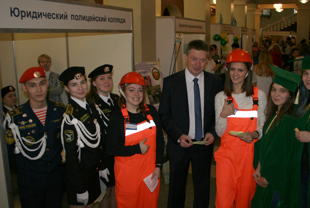 В Кирове открылась специализированная выставка «Образование XXI век»