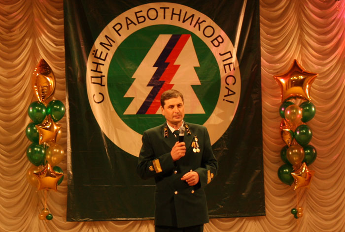 Кировских работников лесной отрасли поздравили с профессиональным праздником
