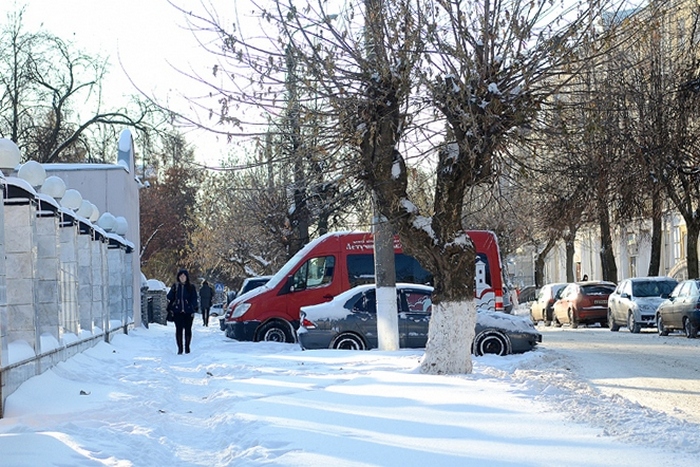 «Неуд» кировским дорожным и коммунальным службам