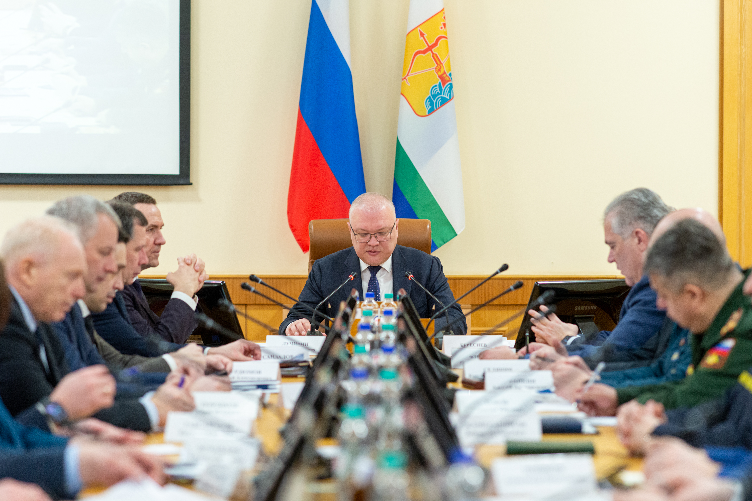 Александр Соколов потребовал приостановить работу одного из предприятий в связи с нарушением экологических норм