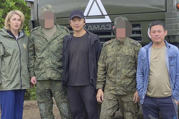 Жители Афанасьевского округа отправили бойцам СВО пиломатериалы для блиндажей