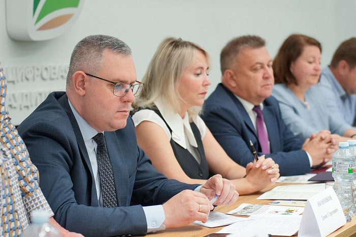 Делегация Ярославской области изучает опыт кировчан в социальной сфере