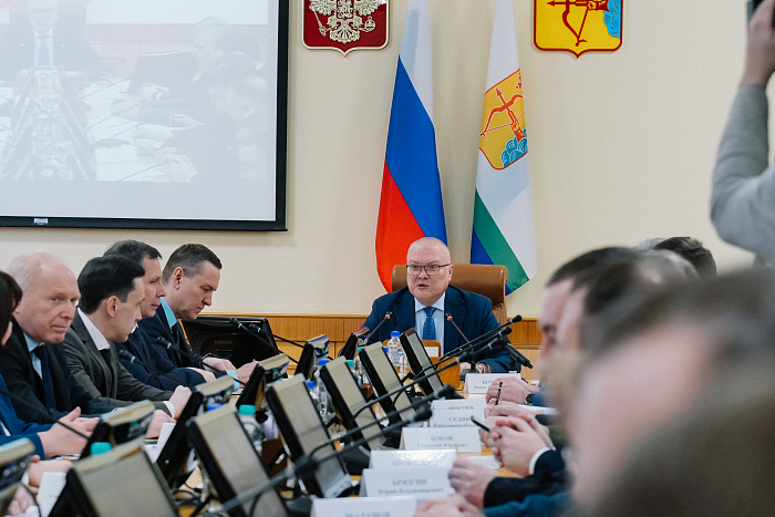 Александр Соколов отметил рост финансовых показателей Кировской области