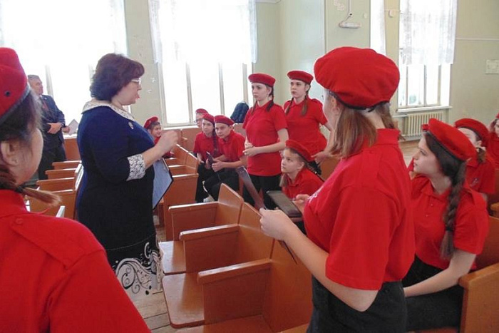 Педагогу из Кировской области вручили Благодарственное письмо Владимира Путина