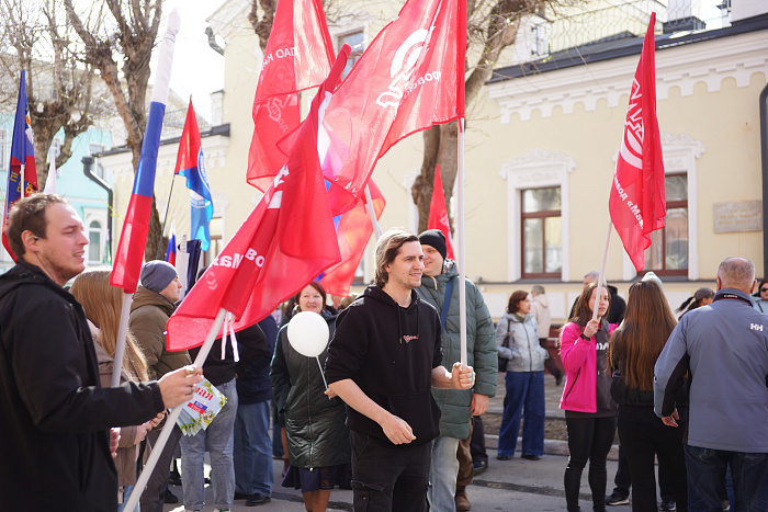 Более 8 тысяч кировчан вышли на первомайское шествие профсоюзов 