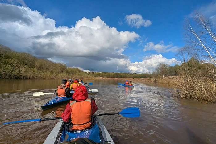 Кировские ребята совершили водный поход по реке Великой