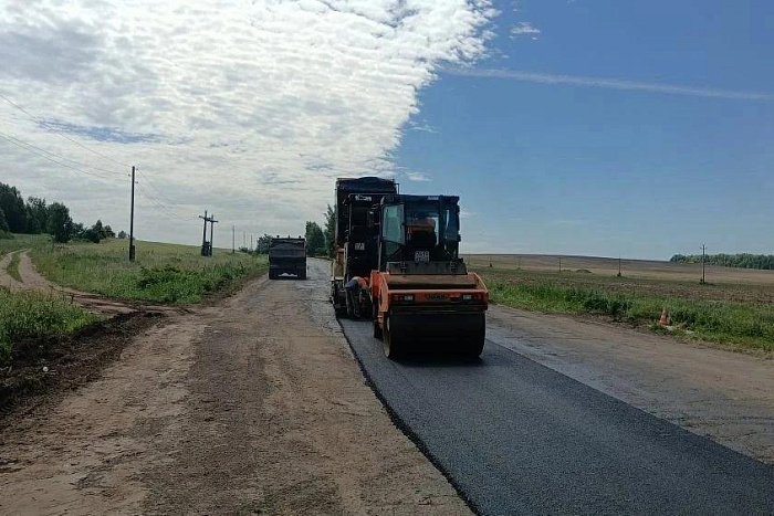 В Уржумском районе обновили участок дороги Уржум — Лопьял