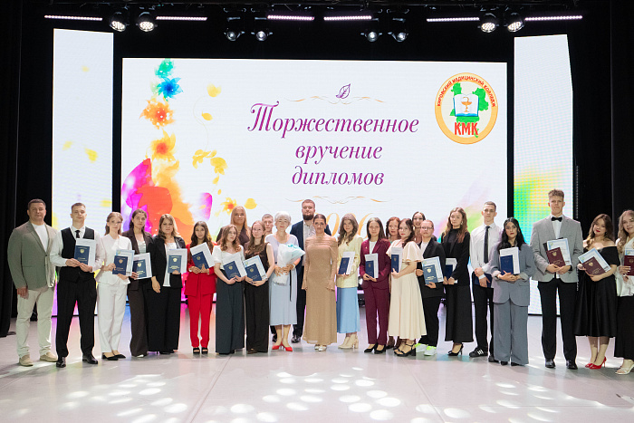 Почти 900 человек пополнили ряды средних медицинских работников Кировской области