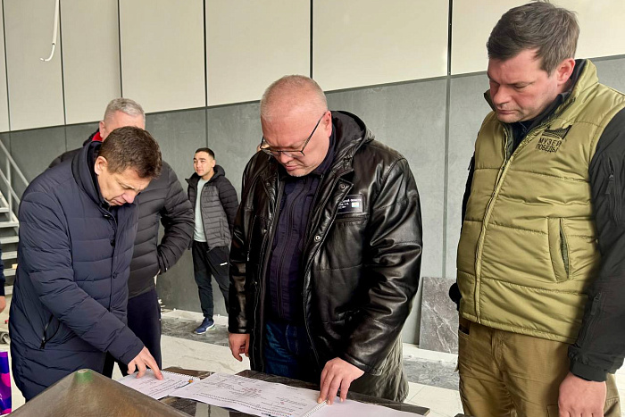 Александр Соколов посетил подшефный Веселовский округ