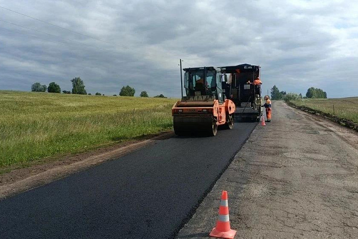 В Уржумском районе обновили участок дороги Уржум — Лопьял
