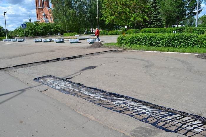 В Кирово-Чепецке начались дорожные работы на Вятской набережной