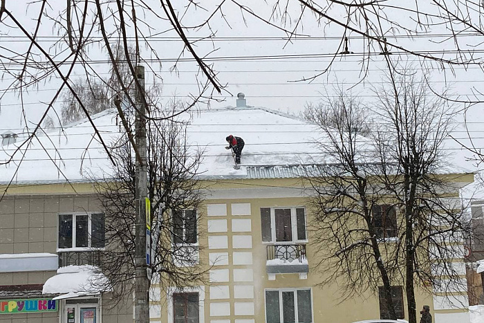 Госжилинспекция проверила содержание дворов в северной части Кирова