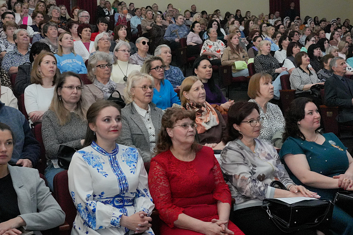 В Кирове прошла церемония награждения премии «Женщина года»