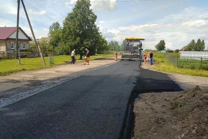 В деревне Безводное по «Дорожному миллиарду» ремонтируют улицу