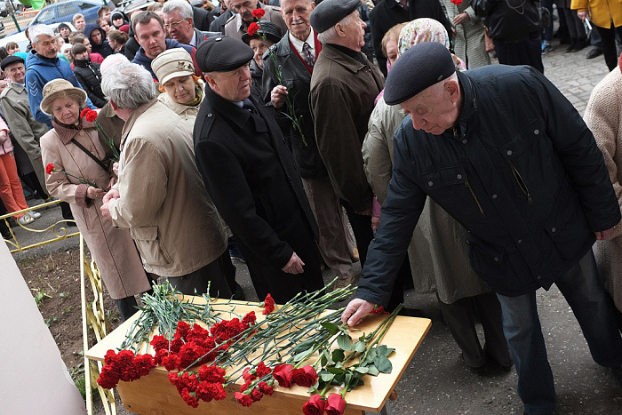 В Кирове открыли мемориальную доску основателю Кировского ГМУ Валентину Журавлёву