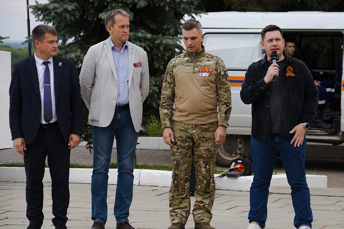 Сотни кировчан зажгли свечи в память о героях Великой Отечественной войны